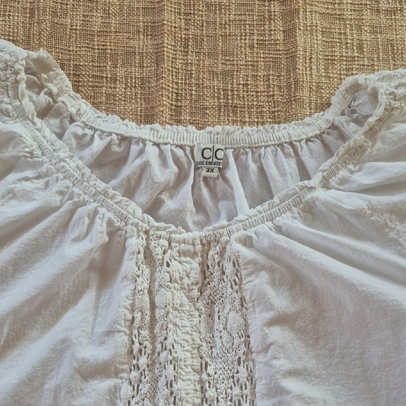 Plus Size White Cotton Renaissance Type Blouse - Picture 3 of 8